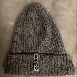 Adidas beanie like new condition